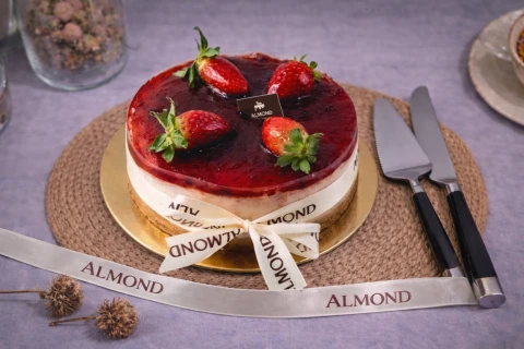 Cheesecake Çiyələkli