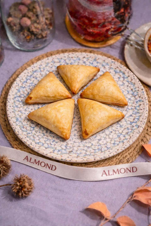 Üçkünc albalı-kəsmik