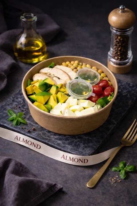 Noxudlu Toyuq Salatı